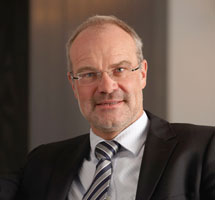 Christian Strootmann, Vorstandsvorsitzender der BHS Tabeltop AG, blickt auf ein erfolgreiches Geschäftsjahr 2014 und ist auch für das laufende Geschäft positiv gestimmt. Foto: BHS Tabletop AG.